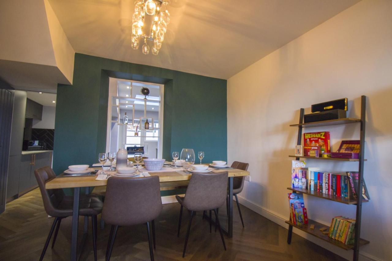 The Clifton - Sea View - By Tifa Stays