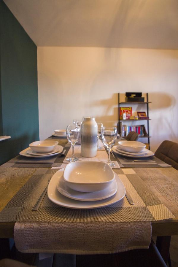The Clifton - Sea View - By Tifa Stays Holiday home Swansea