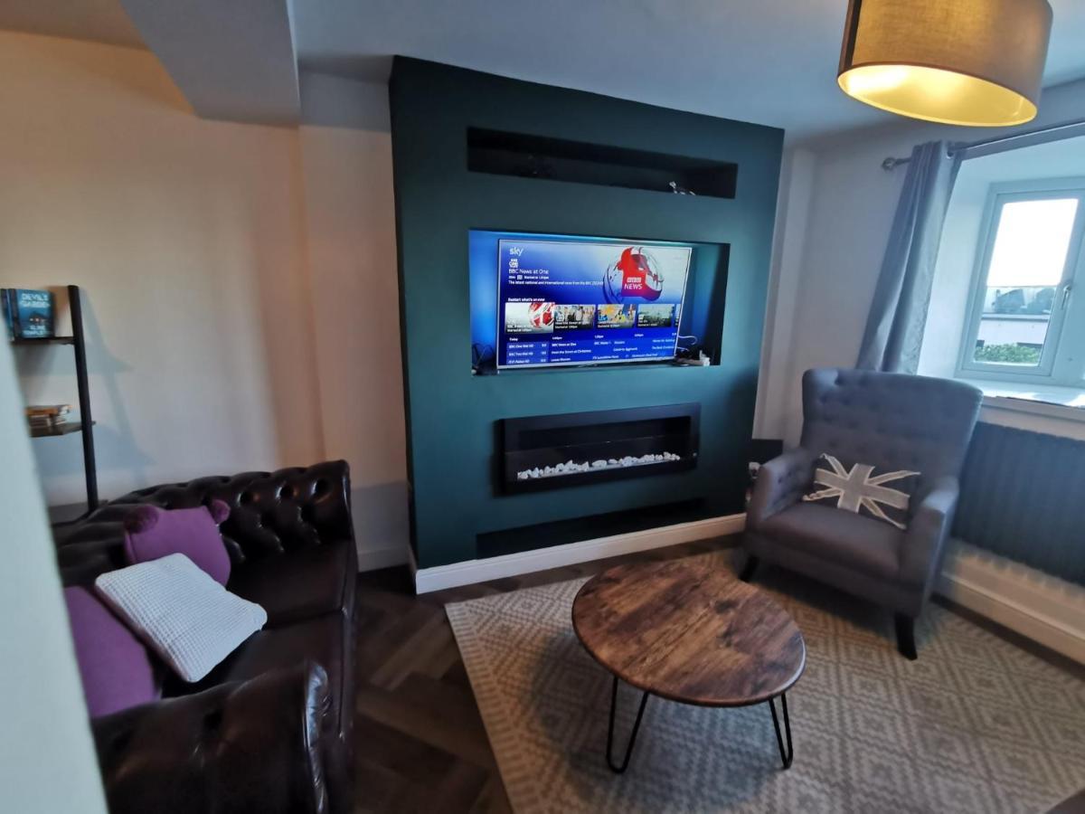 The Clifton - Sea View - By Tifa Stays *